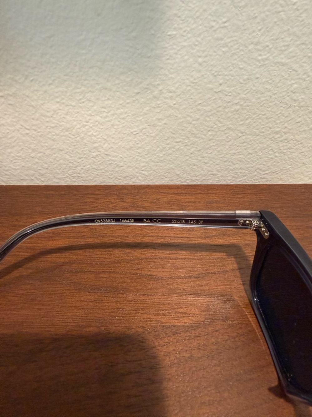 Oliver Peoples Black Frame polarized Sunglasses - Picture 3 of 5